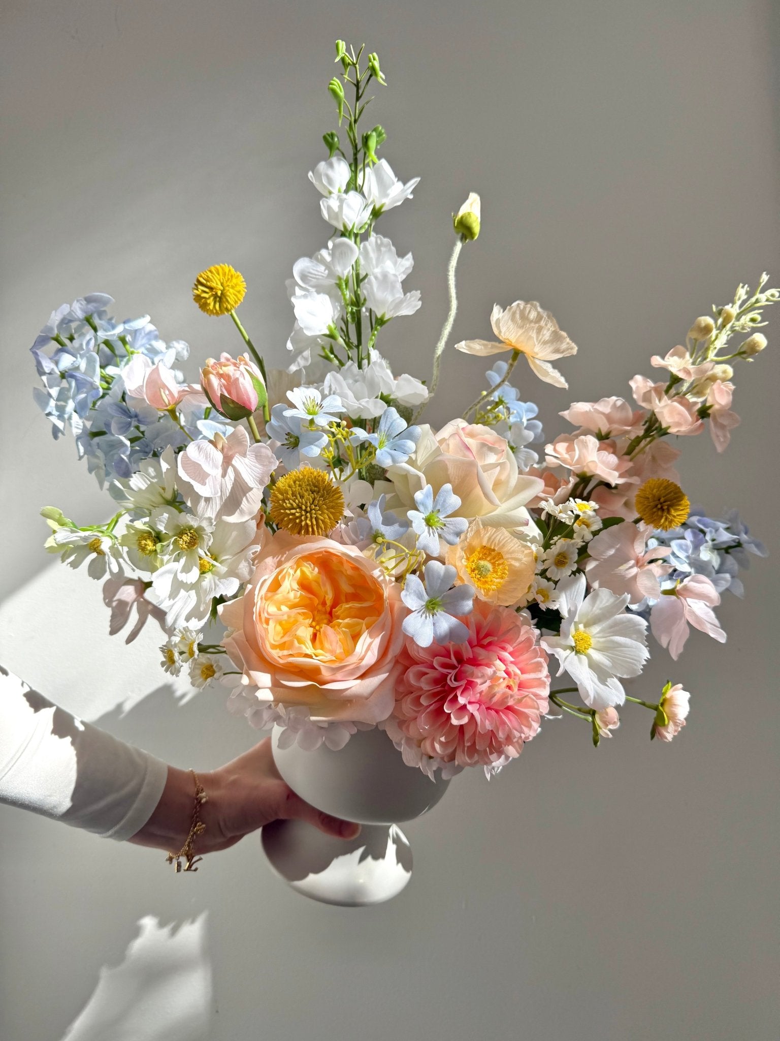 Sonder Centrepiece - That Girl - Premium Artificial Wedding Flowers by Sonder & Stone Boutique