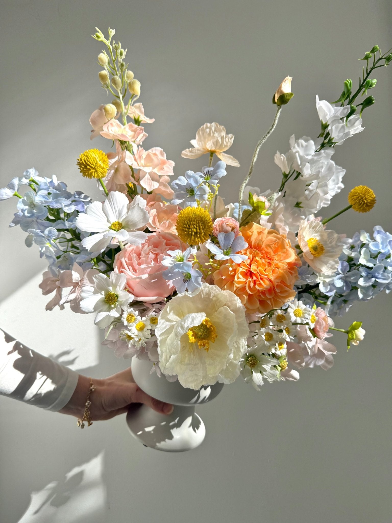 Sonder Centrepiece - That Girl - Premium Artificial Wedding Flowers by Sonder & Stone Boutique