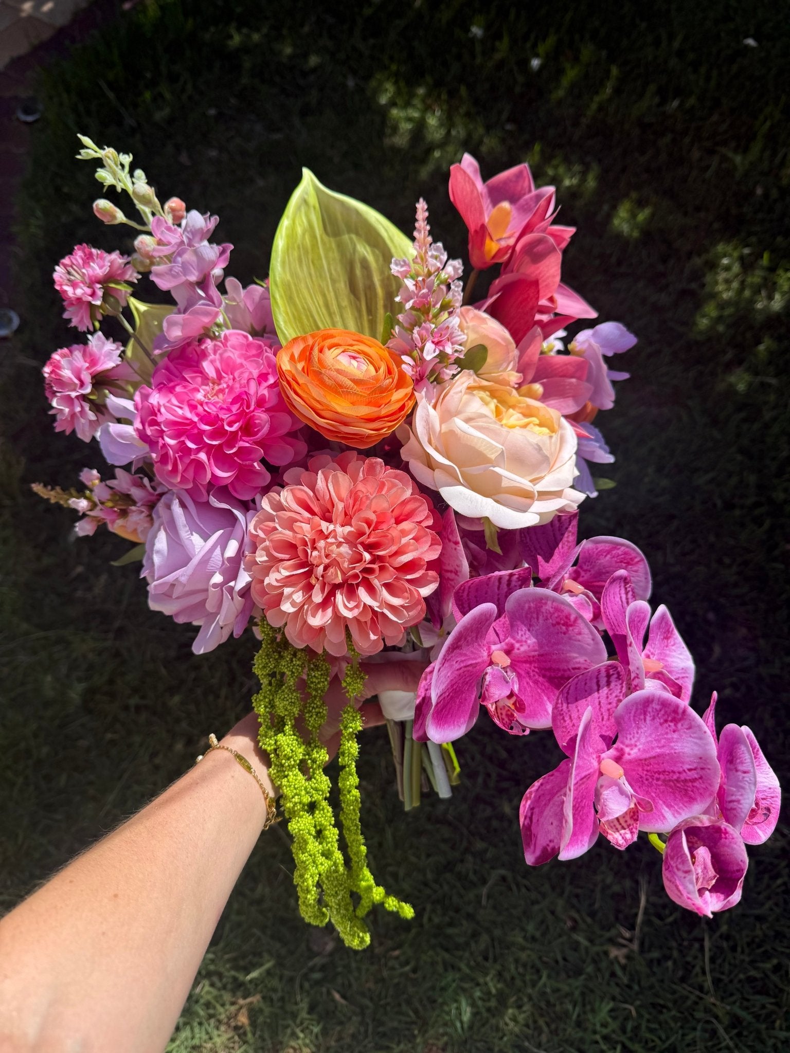 Sonder Wedding Bouquet - Stay Iconic - Premium Artificial Wedding Flowers by Sonder & Stone Boutique